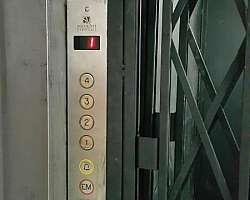 Cotar elevador industrial